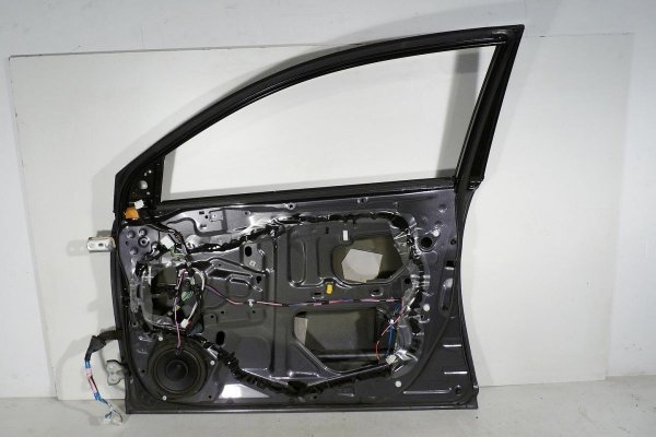 Drzwi przód przednie prawe Toyota Avensis T25 2006-2008 Kombi 1G3