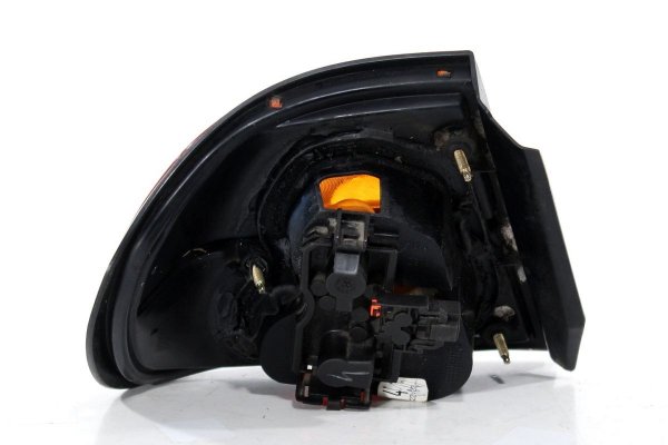 Lampa tył prawa Nissan Primera P11 1996-1999 sedan