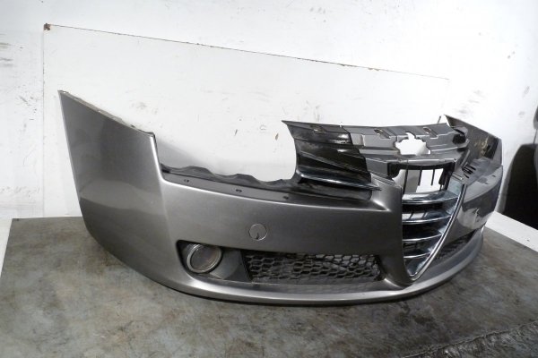 Zderzak przód Alfa Romeo 159 2005-2011 (xenon, kod lakieru: 651)