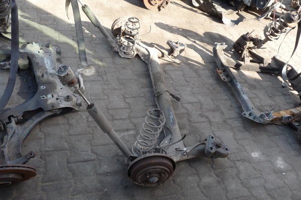_Belka zawieszenia tył Ford Fusion 2002-2012 (BĘBNY, ABS)