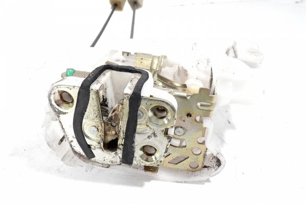 Zamek drzwi przód lewy Subaru Legacy Outback BP 2004 (2-PIN)