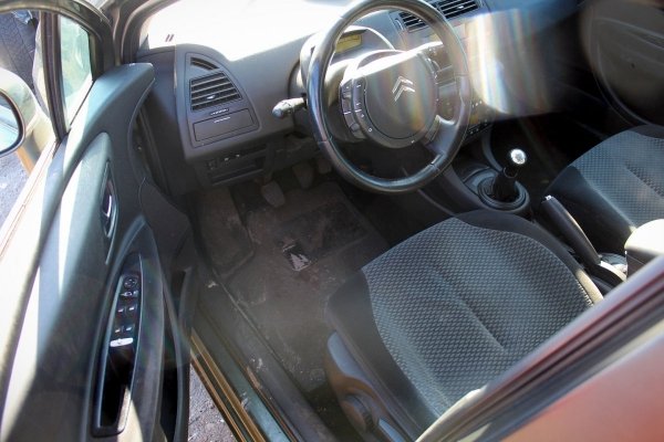 Błotnik Przód Prawy Citroen C4 2004 1.6HDI Hatchback 5-drzwi