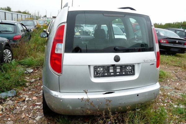 Drzwi przód prawe Skoda Roomster 5J 2007 (2006-2010) (kod lakieru: LF7T)