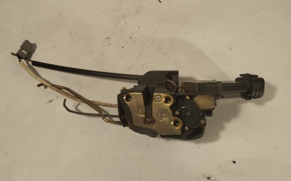 Zamek drzwi przód lewy Toyota Corolla E11 Liftback Lift 2001 3+4 pin