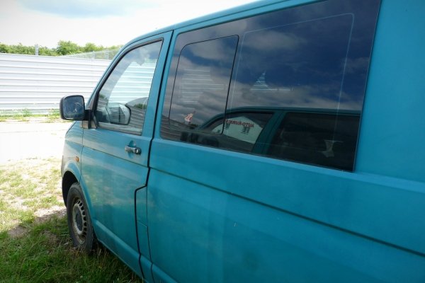 Półoś tył lewa VW Transporter T5 2005 2.5TDI AXD Bus