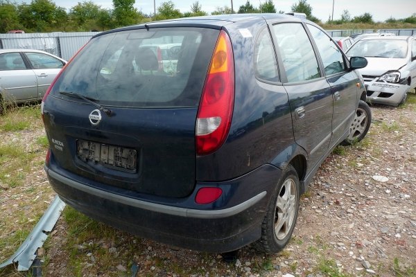 Błotnik przód prawy Nissan Almera Tino 2005 Minivan (kod lakieru: BW9)