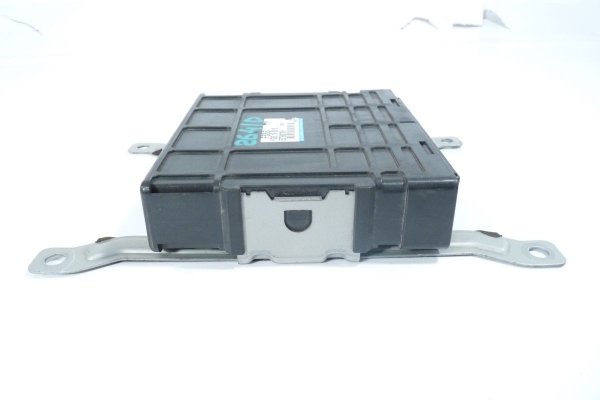 Komputer sterownik silnika Mazda MPV 2001 2.0i 16V 