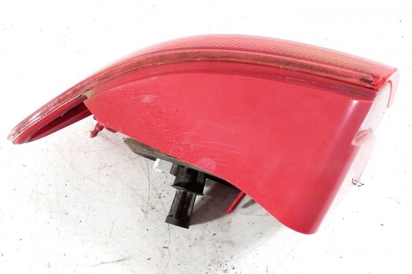 _Lampa tył prawa Mazda 2 DY 2002-2005