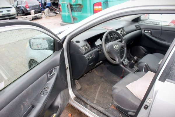 _Lampa tył lewa Toyota Corolla E12 2003 1.6VVTI 3ZZ Kombi [B]