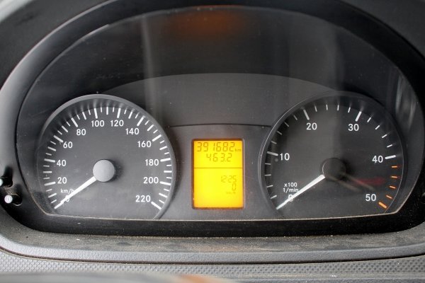 Pas przód Mercedes Vito W639 2011 2.2CDI 651940 Bus