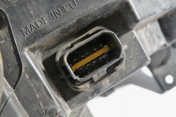 _Reflektor lewy Citroen Berlingo II 2008