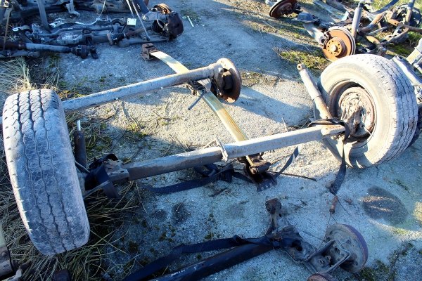 Belka zawieszenia tył Fiat Ducato II 1998 2.8TD (na bębny)