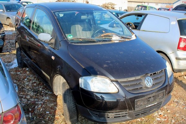 Drzwi przód prawe VW Fox 5Z 2005 Hatchback 3-drzwi (kod lakieru: LC9Z)