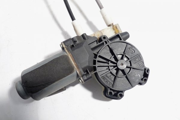 Podnośnik przód prawy Renault Megane II 2002-2008 Hb5 drzwi + Kombi