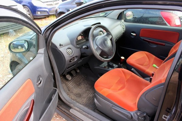 Błotnik przód prawy Citroen C2 2005 Hatchback 3-drzwi