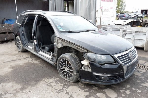 Podłokietnik tunel środkowy VW Passat B6 2007 Kombi 