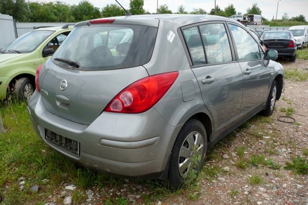 _Szyba drzwi przód lewa Nissan Tiida C11 2008  Hatchback 5-drzwi