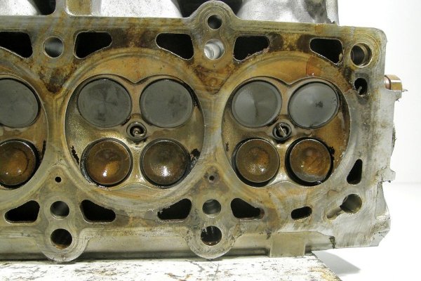 _Głowica Chrysler Neon 1994-1999 2.0i 16V SOHC 420H