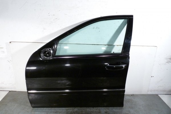 _Drzwi przód lewe Mercedes C-klasa W203 Lift 2004 Sedan (kod lakieru: 197)