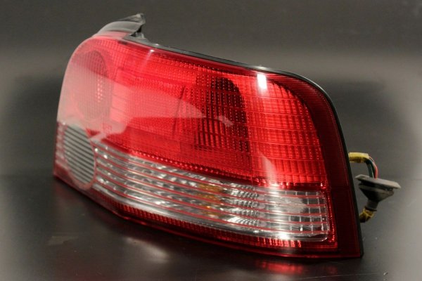 Lampa tył prawa Mitsubishi Galant EA0 2000 Sedan