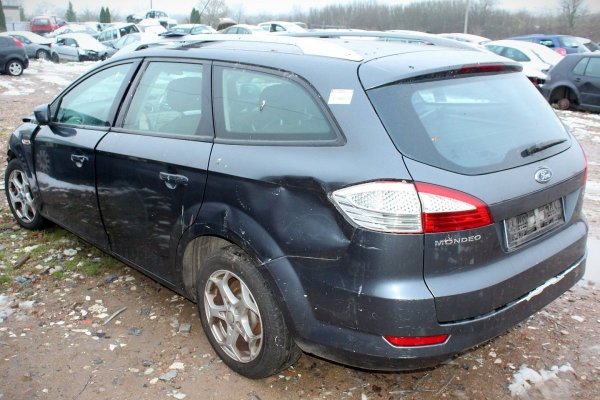 Silniczek wycieraczki tył Ford Mondeo MK4 2008 Kombi