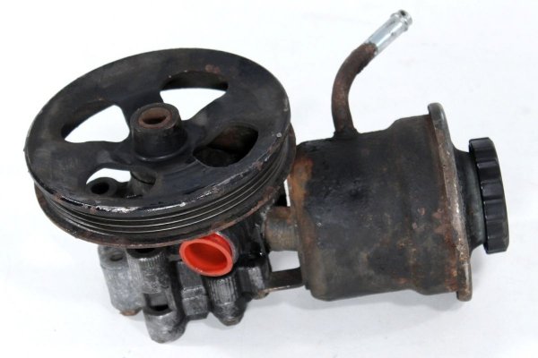 Pompa wspomagania Toyota Yaris XP10 1999-2005 1.0i 16V