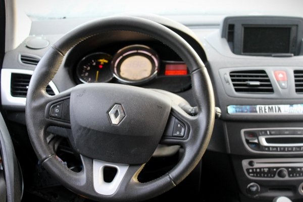 Półoś przód prawa Renault Megane III 2009 1.9DCI F9Q870 Kombi 