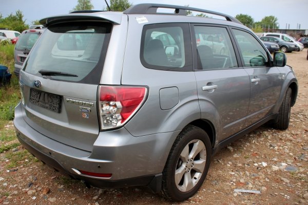 Zbiorniczek spryskiwaczy Subaru Forester III SH 2008 2.0D EE20Z 2008 Suv