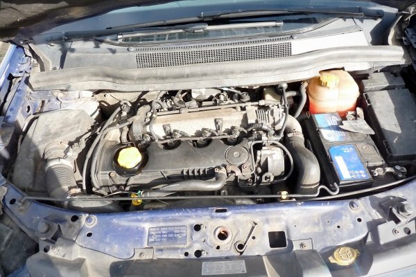 Roleta bagażnika Opel Zafira B 2006 Minivan
