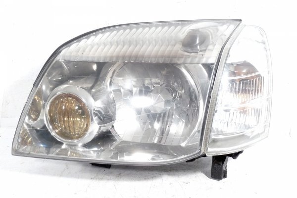 Reflektor lewy NIssan X-Trail T30 2001-2007