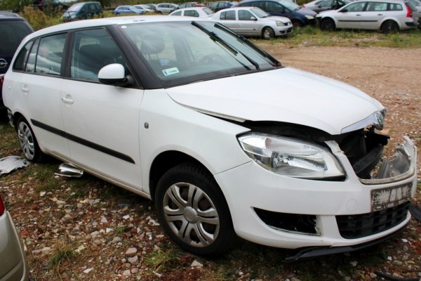 Zamek klapy bagażnika tył Skoda Fabia II 5J 2012 Kombi 