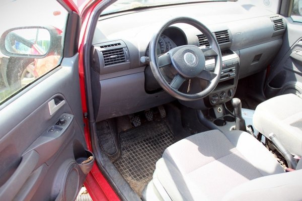 Klapa Bagażnika Tył VW Fox 5Z 2006 1.2i Hatchback 3-drzwi (goła klapa bez osprzętu)