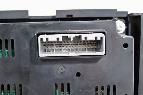 Panel klimatyzacji Suzuki Grand Vitara 2006 (2005-2008) SUV 5-drzwi 