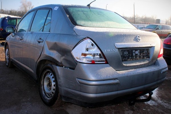 Schowek pasażera Nissan Tiida C11 2007 Sedan