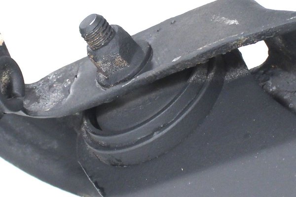 Wahacz tył wzdłużny prawy Ford Mondeo MK2 1998-2000 Kombi