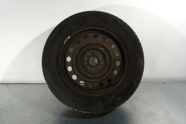 _Felga stalowa R16 5x100 Toyota Avensis T25 2004 Kombi