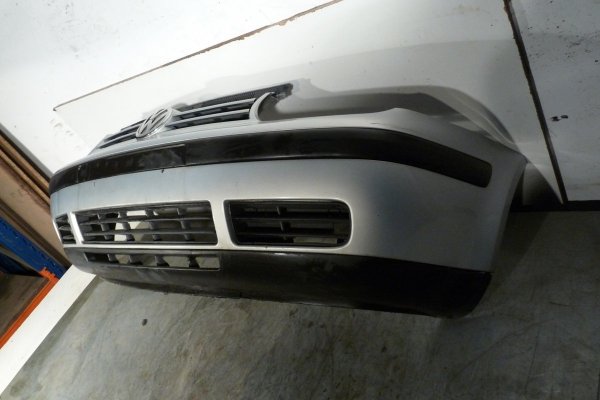 Zderzak przód kompletny VW Golf IV 1J 1999 Hatchback 5-drzwi 