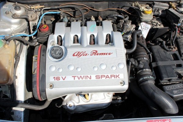 Alfa Romeo 156 1999 1.6i Sedan