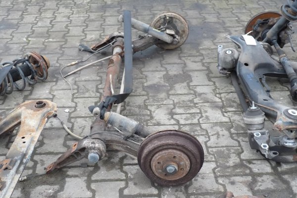 Belka Zawieszenie tył Renault Kangoo I 2003 1.2i D4F712 (Bębny, ABS)