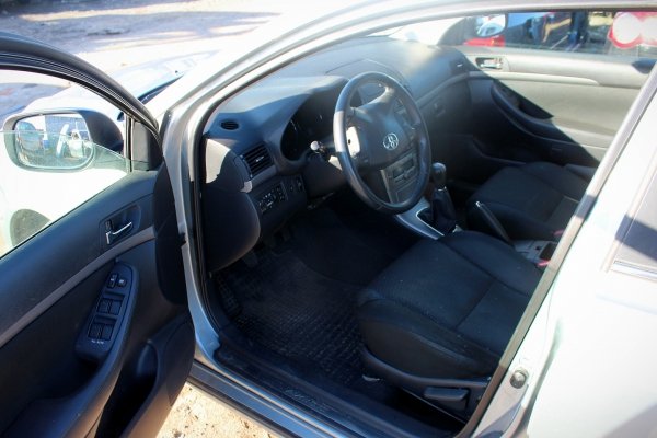 Reflektor lewy Toyota Avensis T25 2007 1.8VVTI 1ZZ Kombi