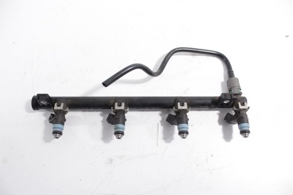_Listwa wtryskowa paliwa Dacia Duster 2010 1.6i 16V 