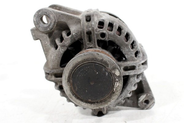 alternator - toyota - yaris - zdjęcie 4