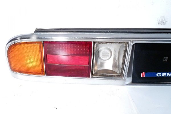 Blenda klapy lampa lampy  tył Buick Park Avenue 1991 Sedan