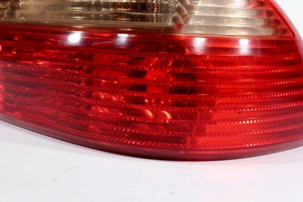 Lampa tył prawa Toyota Avensis T22 2000-2003 Sedan