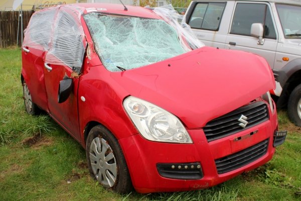 Szyba trójkątna tył lewa Suzuki Splash 2009 1.0i K10B Hatchback 5-drzwi