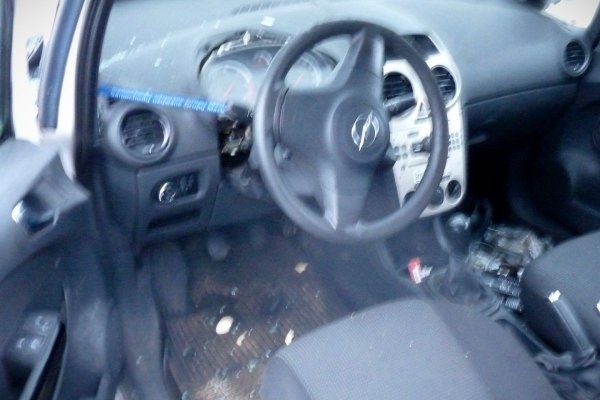 Błotnik przód prawy Opel Corsa D 2010 Hatchback 3-drzwi