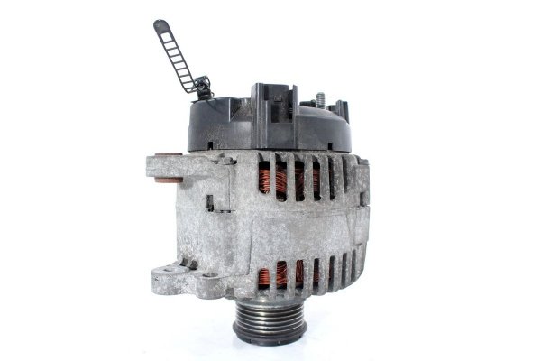_Alternator (140 A) Audi A4 B7 2004-2008 2.0TDI