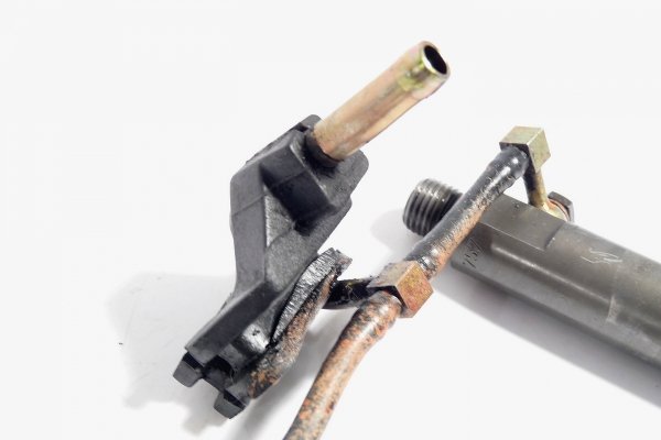 Wtryskiwacze Iveco Daily III 2000 2.8JTD 814.43C