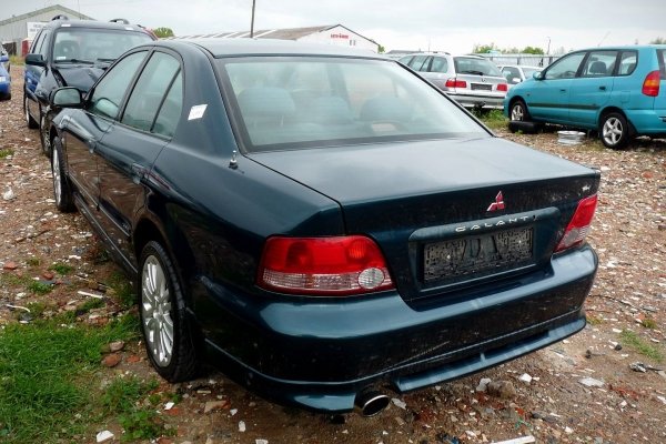 Błotnik przód prawy Mitsubishi Galant EA0 2000 2.4GDI 4G64 Sedan