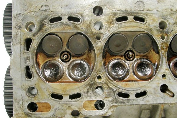 _Głowica Mazda 626 GF 1997-2002 2.0i 16V FS9
